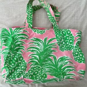 Lilly Pulitzer beach bag pink and green pineapple print